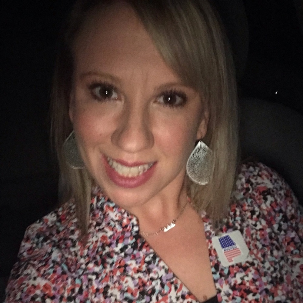 Meet your Posher, Elizabeth